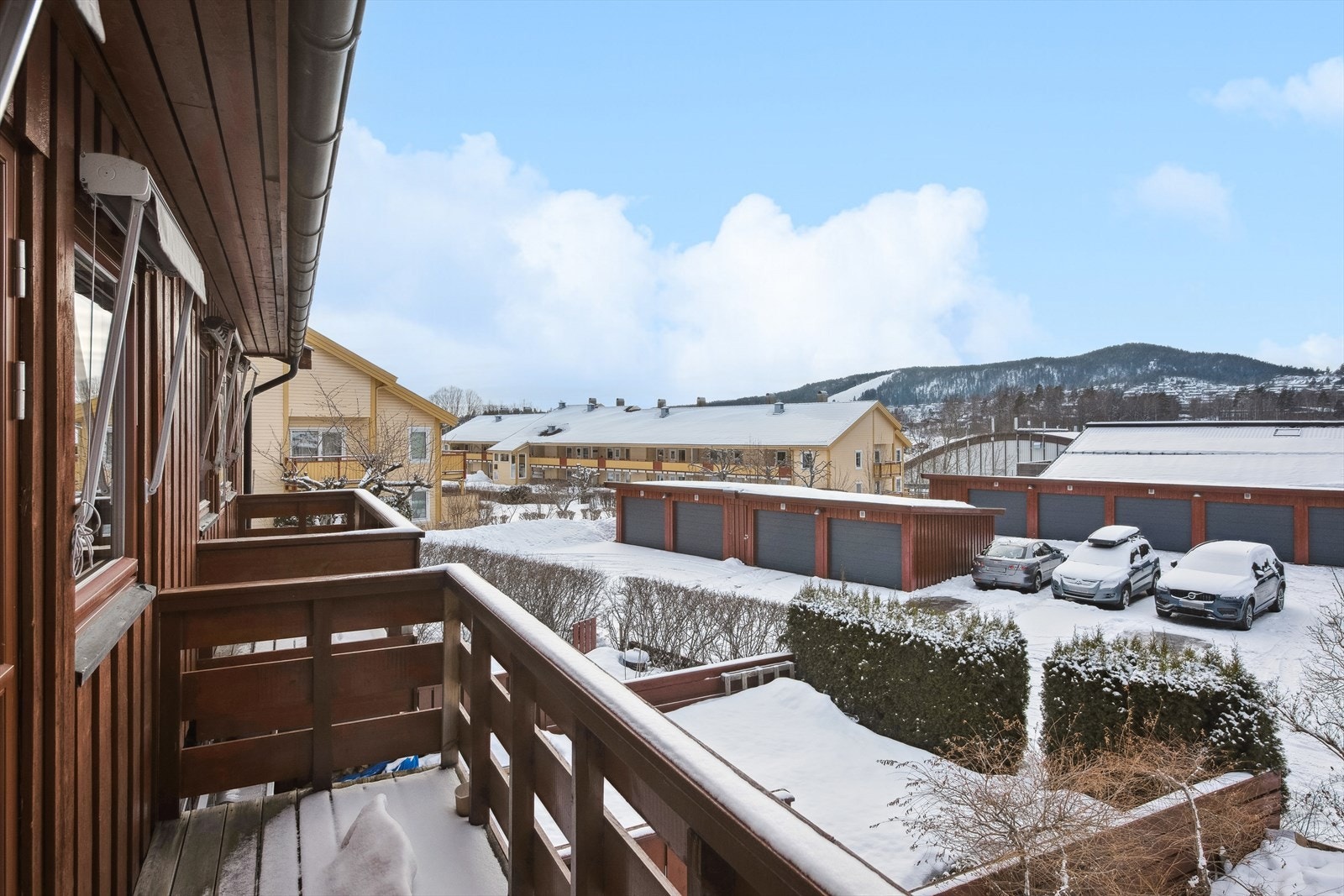 Det ble montert markiser i 2022 Galleribilde