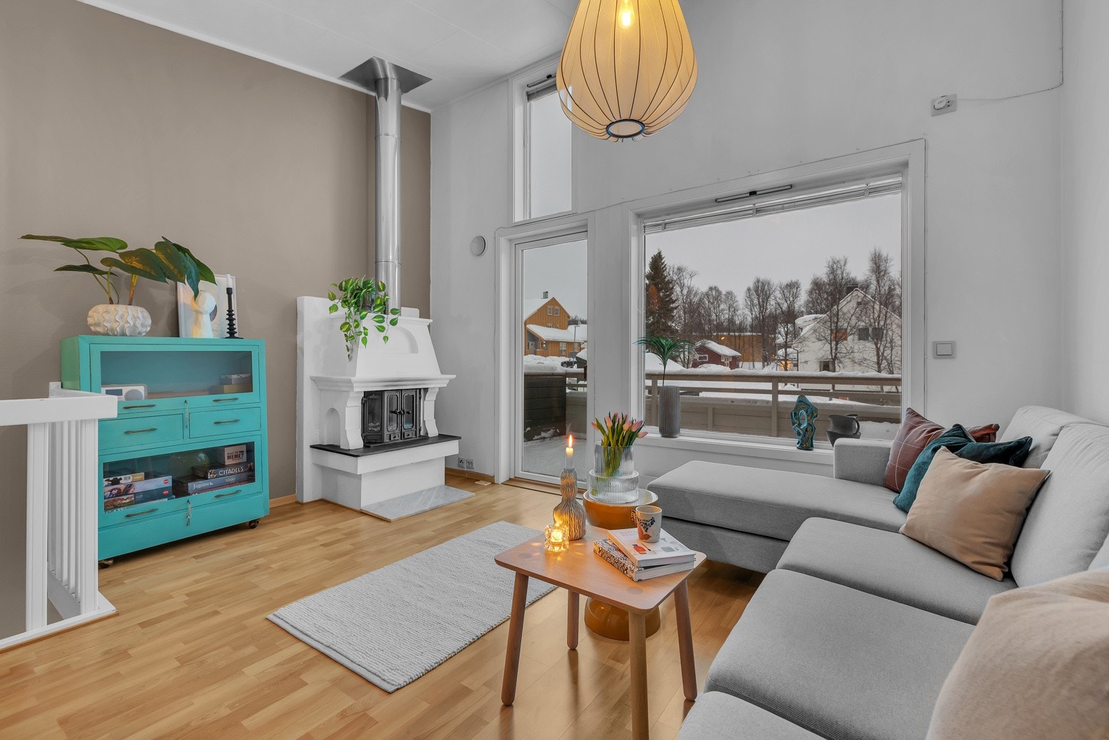 Velkommen til fine og svært koselige Vestavinden 73 - presentert av Storahug + Partnere AS Galleribilde