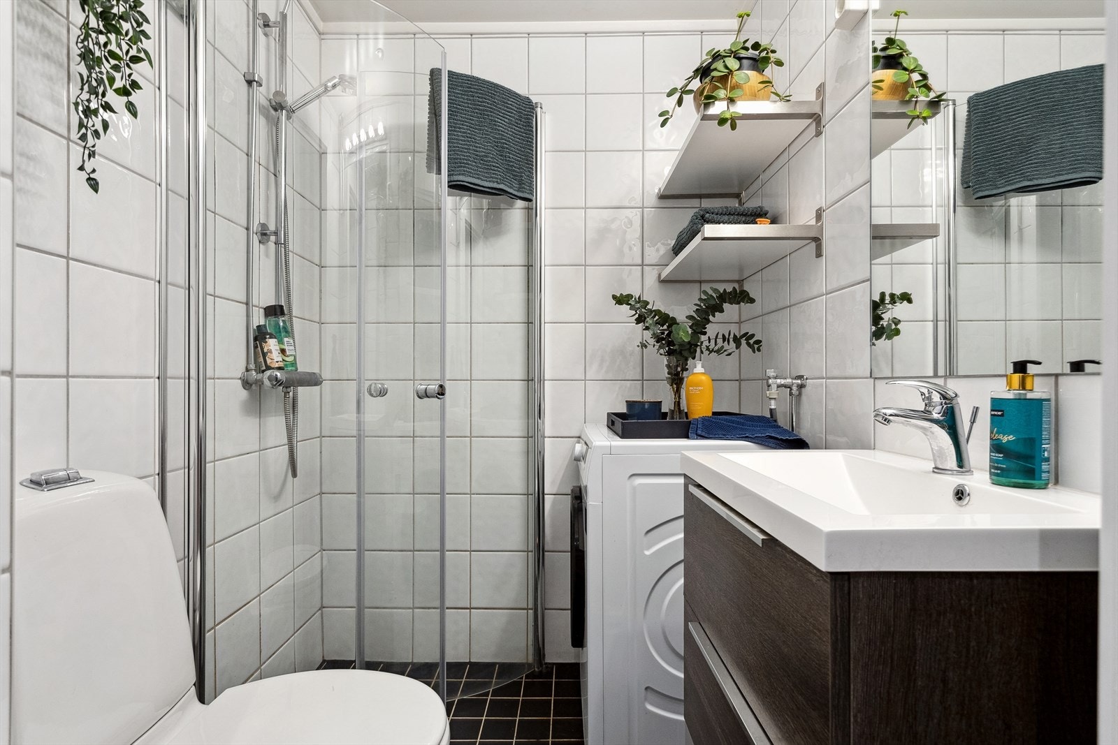 Lyst og modernisert bad i regi av borettslaget i 2001. Galleribilde