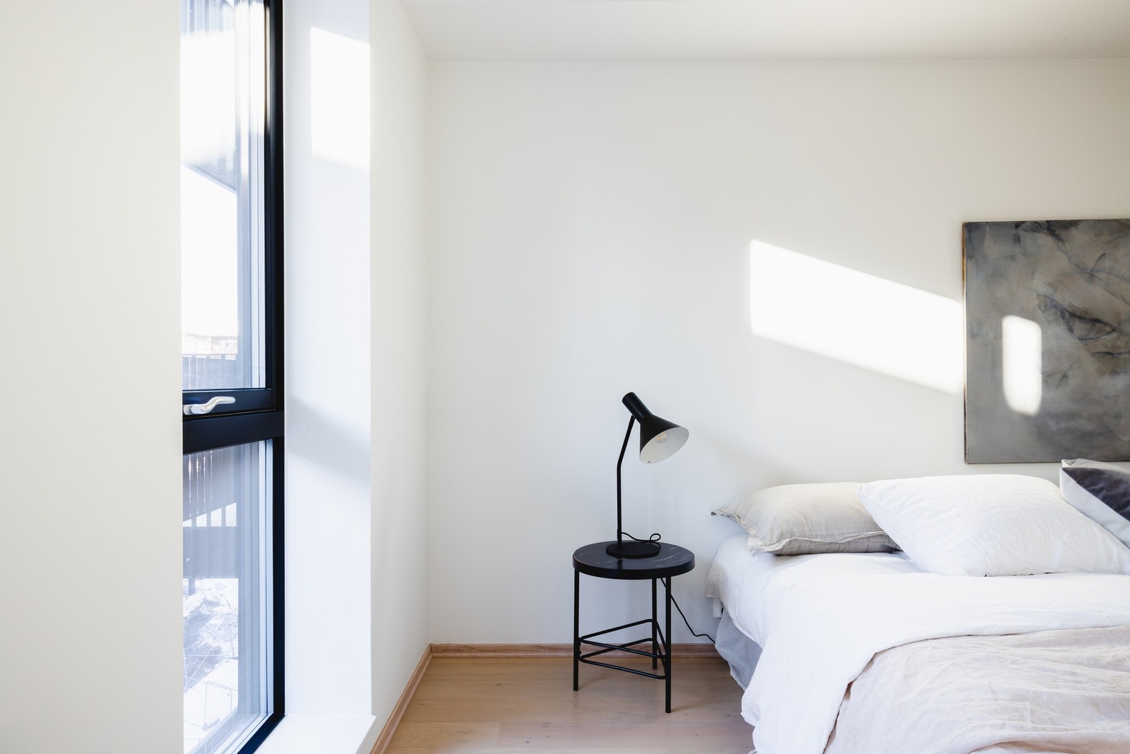 Soverommet vender mot stille og rolig gårdsrom, vekk fra trafikkerte veier Galleribilde