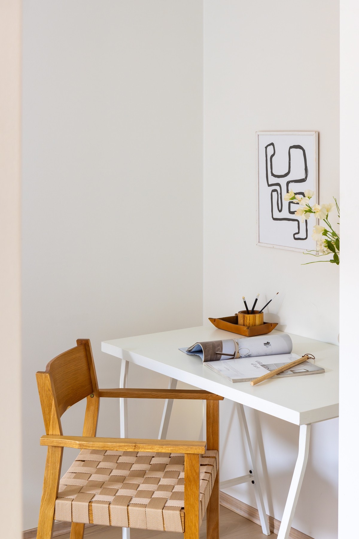 60 cm dybde og perfekt for en garderobe Galleribilde