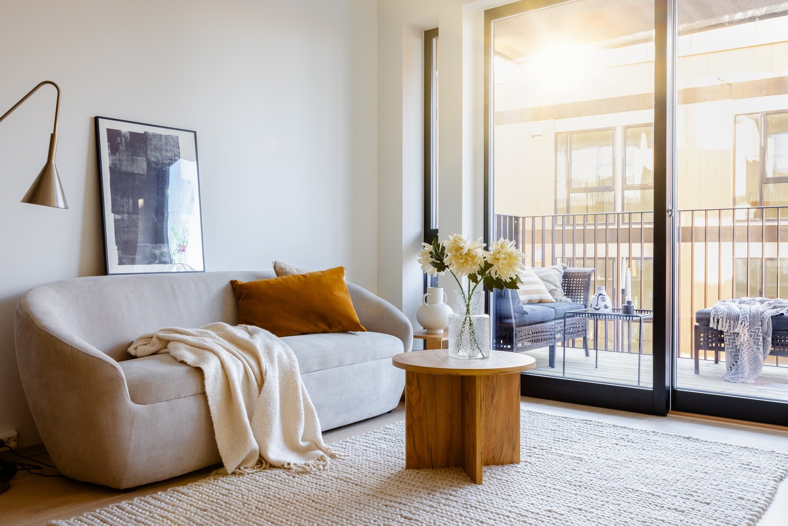 Boligen varmes opp med vannbåren gulvvarme koblet til fjernvarme Galleribilde