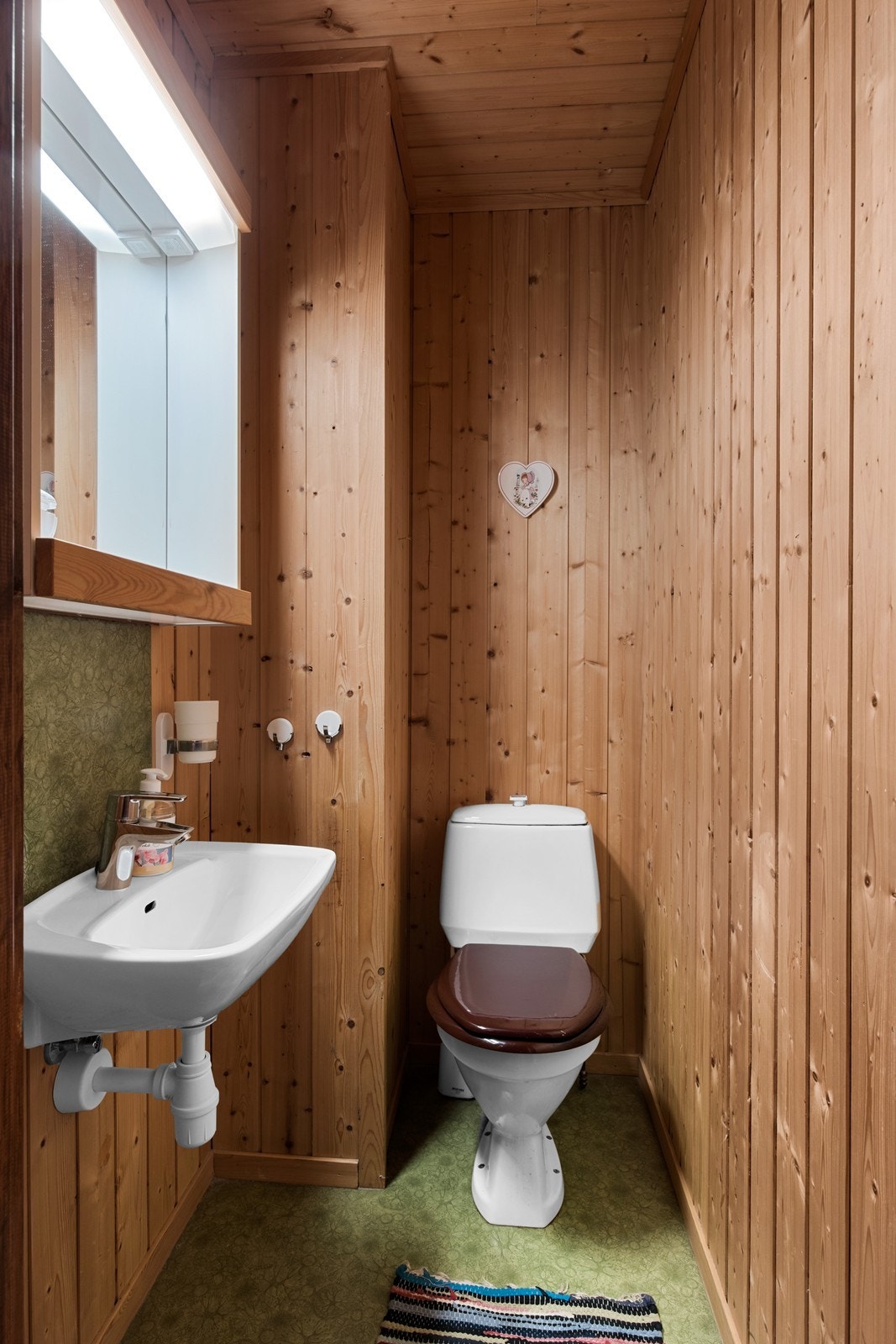 Praktisk toalettrom i 2.etg. Galleribilde