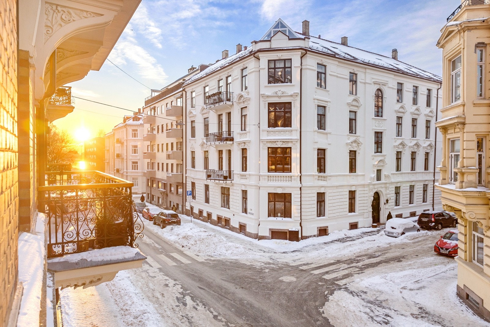Leiligheten ble pusset opp for noen år siden og fremstår som tidsriktig og moderne Galleribilde