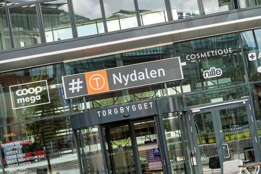 Meget god offentlig kommunikasjon med T-bane, buss og trikk Galleribilde