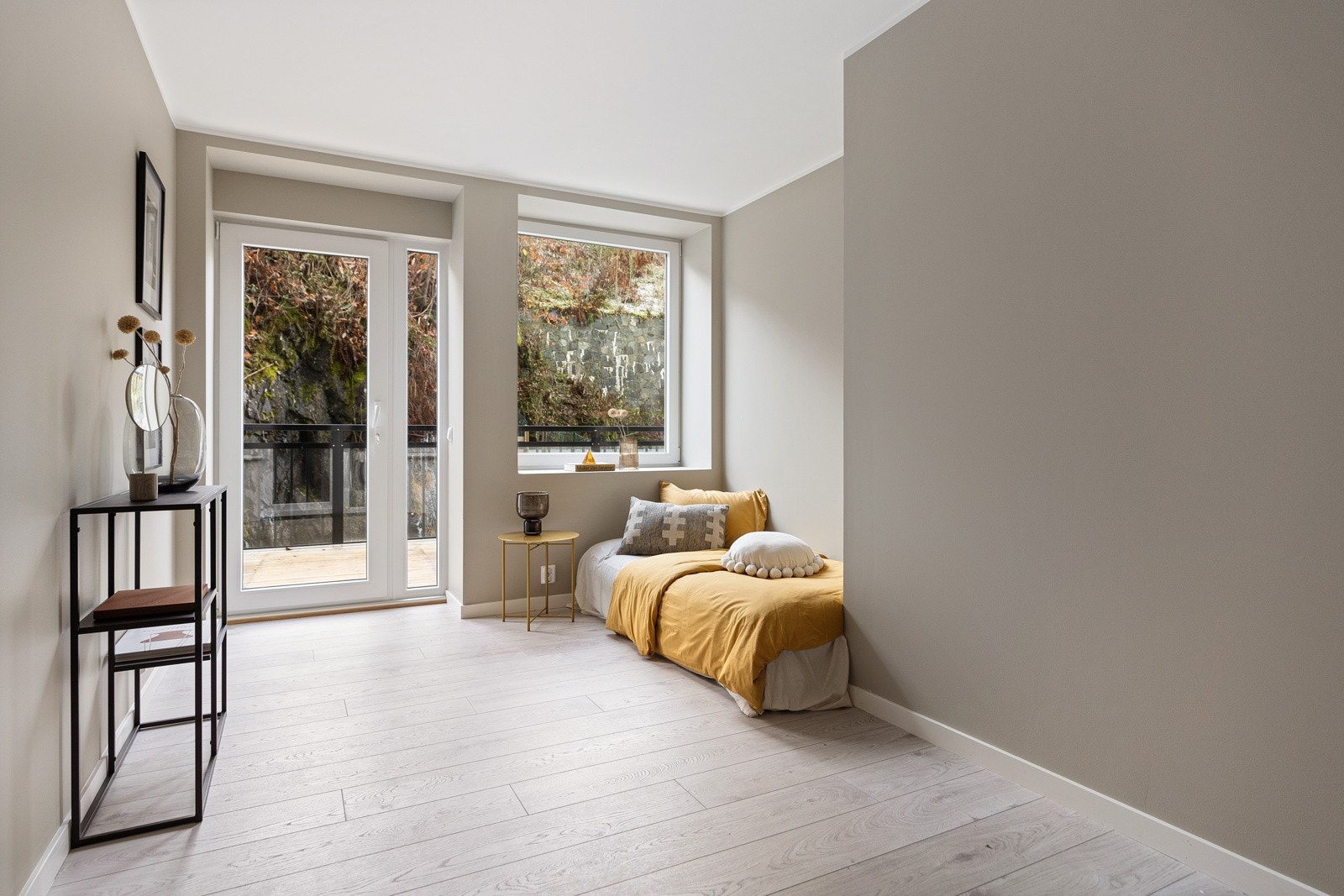 Soverom med utgang til altan på 15 kvm Galleribilde