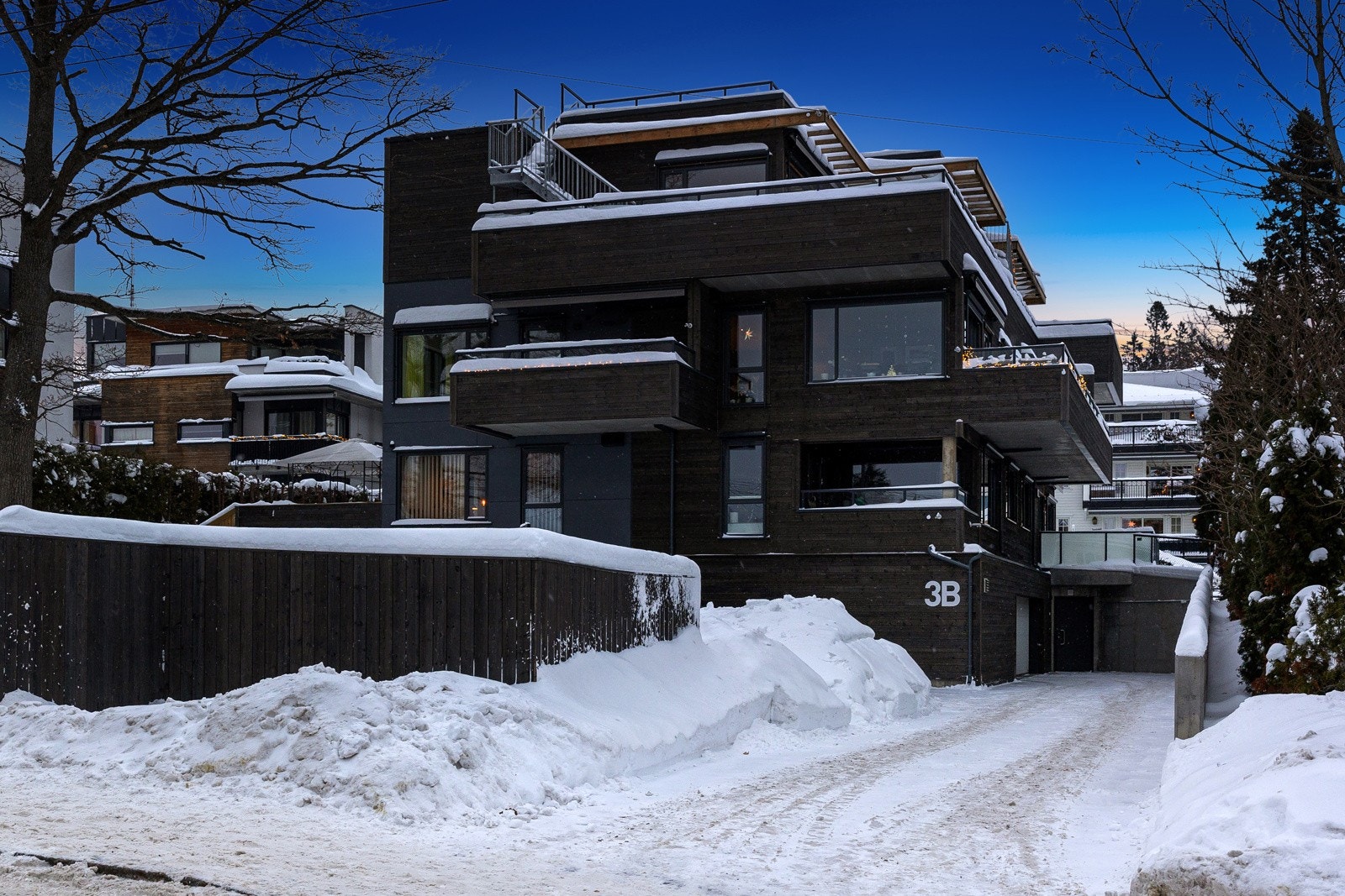 Her presenteres en særdeles lekker 4-roms selveierleilighet hvor alt var nytt i 2023. Galleribilde