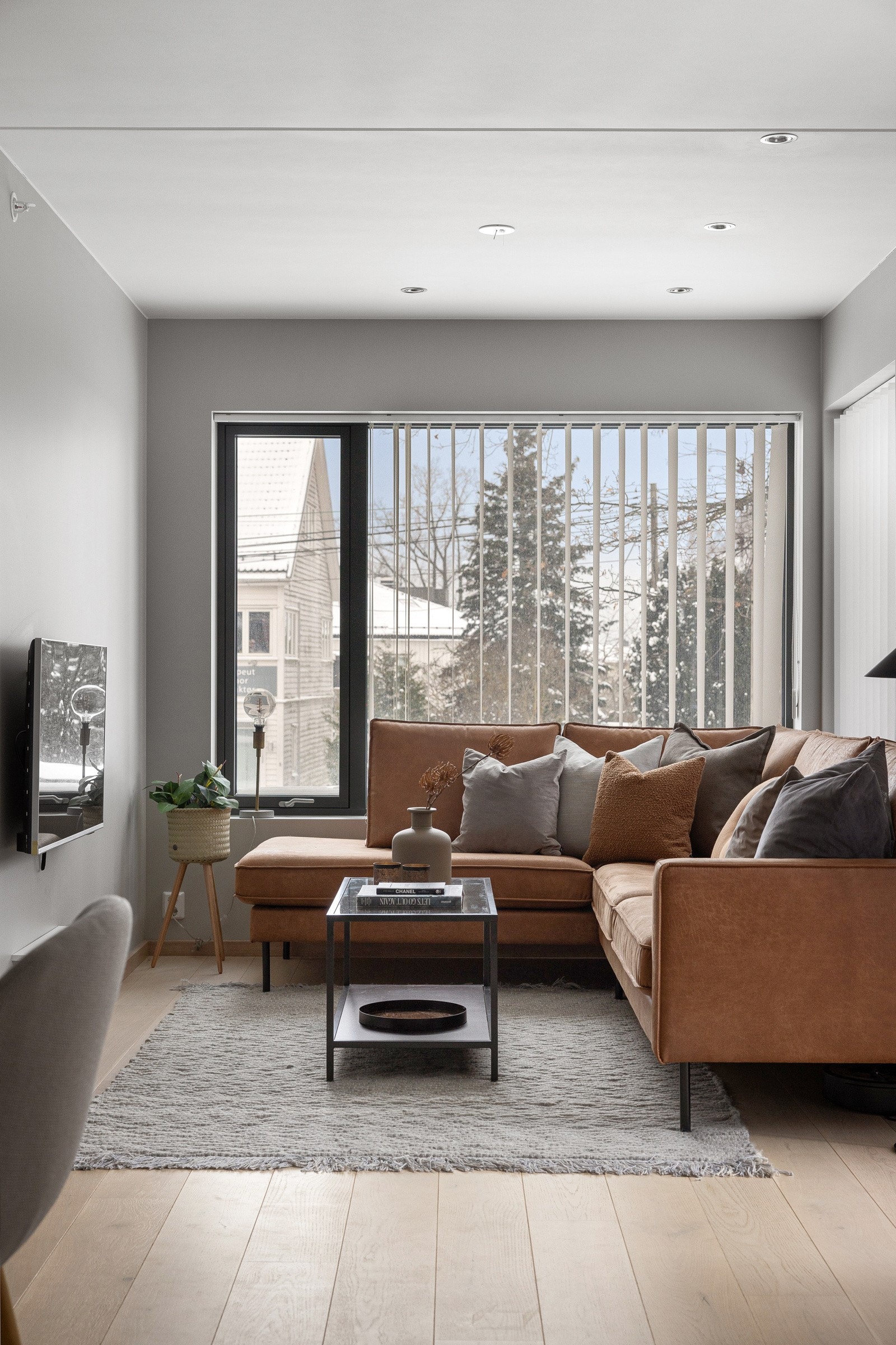 Alle overflater er malt opp i delikate fargetoner. Galleribilde