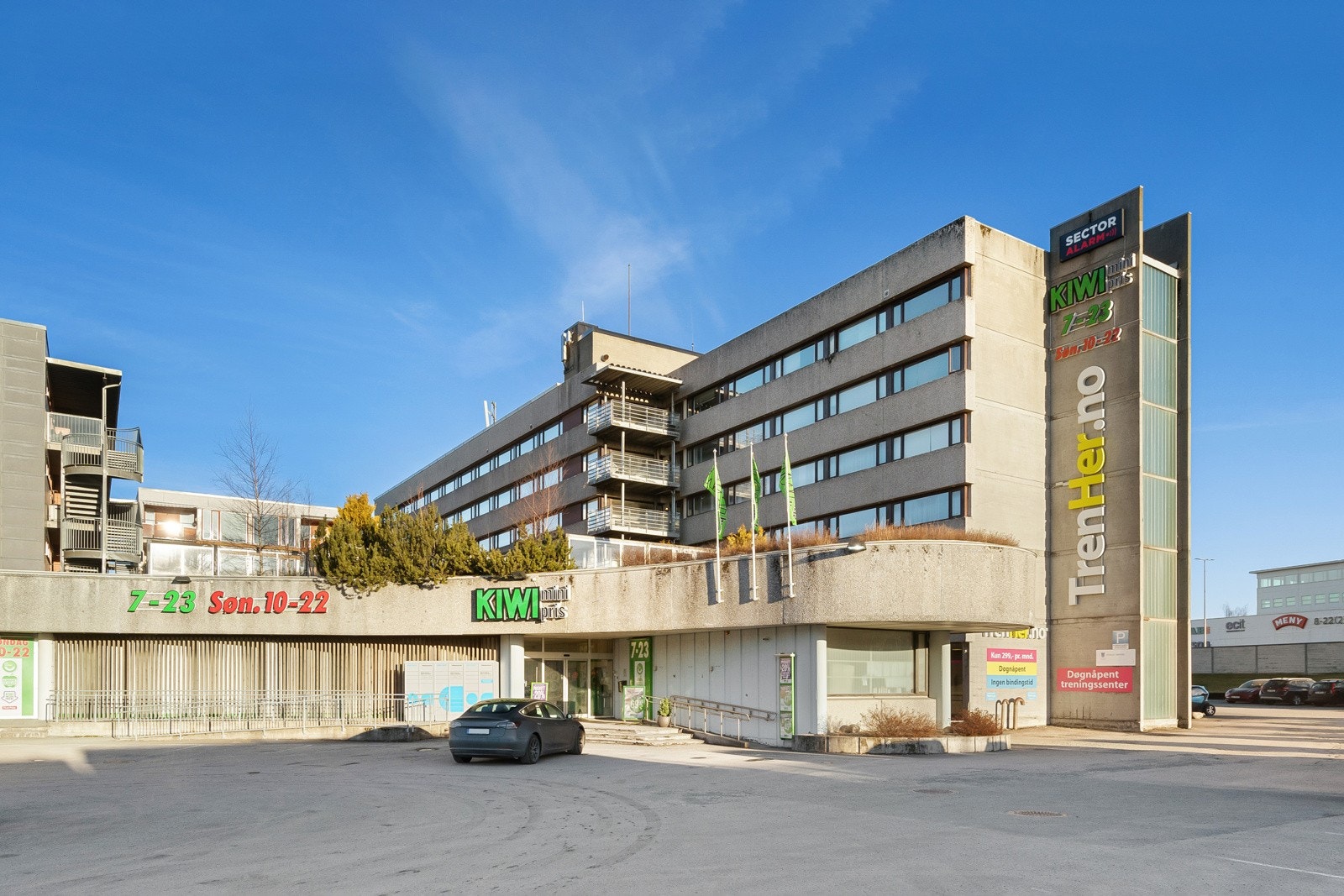 I umiddelbar nærhet finner du dagligvarebutikken Kiwi. Galleribilde