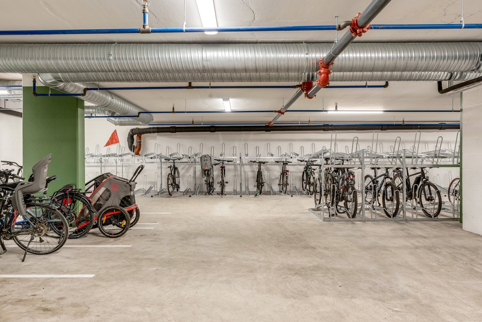 Felles sykkelparkering Galleribilde