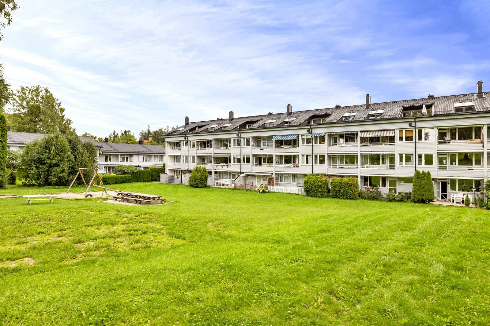 Bilde tatt på sommerstid av fasaden Galleribilde