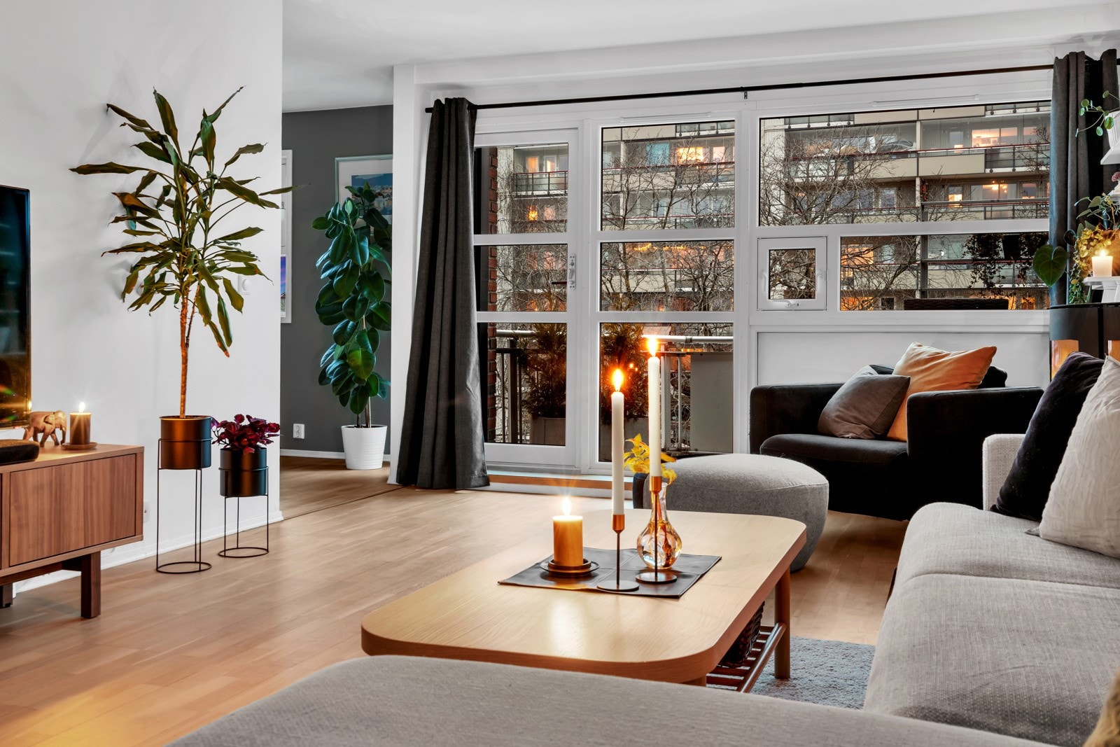 Koselig kveldssteminig. Galleribilde