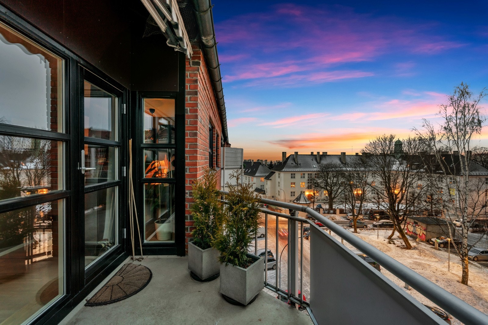 En super 4-romsleilighet med gjennomgående planløsning og attraktiv beliggenhet. Galleribilde