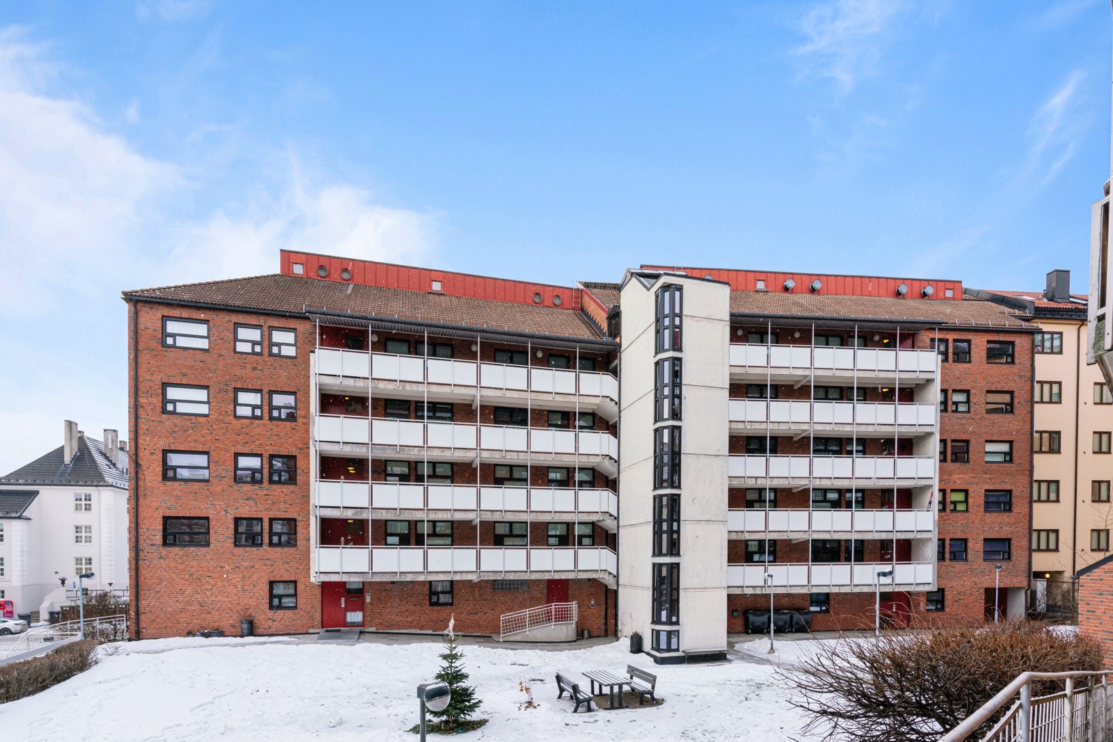 Fasade Konghellegata 1. Galleribilde