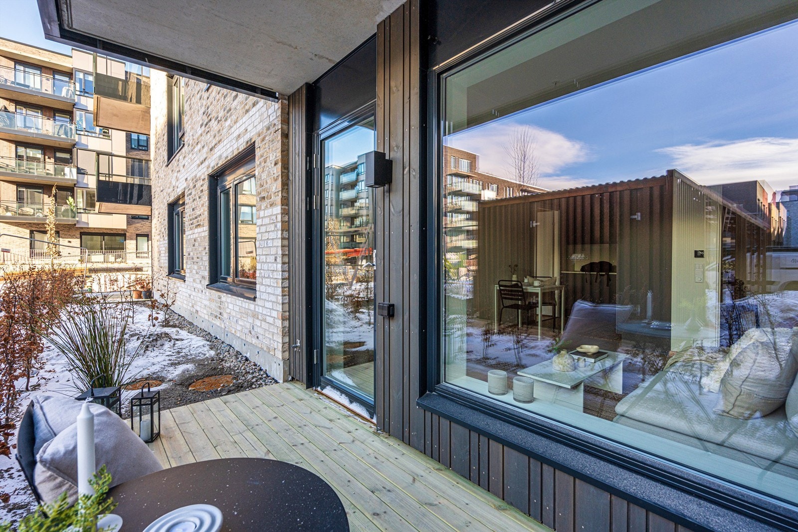 Det er stikkontakt og utelys. Galleribilde