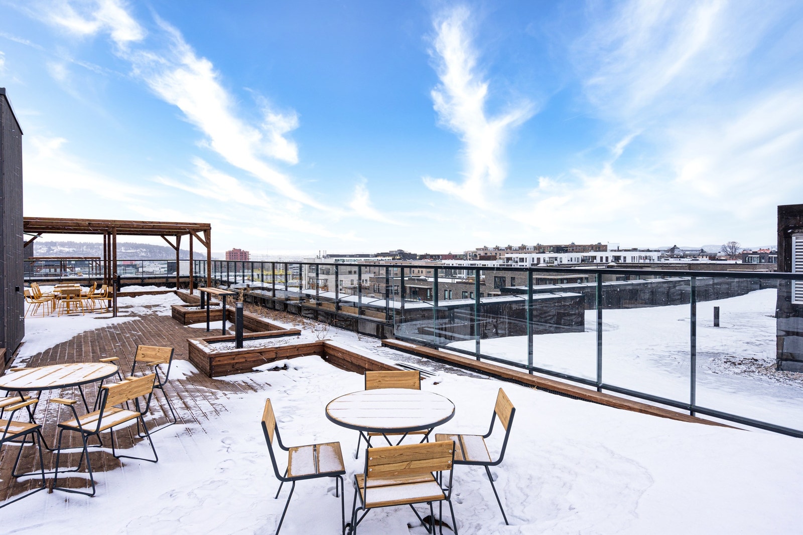 Prosjektet vil ha 3 romslige og flotte takterrasser for beboerne. Galleribilde