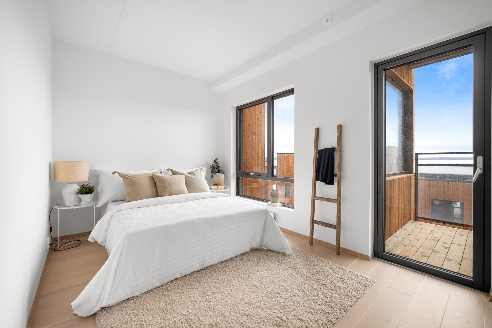 Hovedsoverom med utgang til balkongen Galleribilde