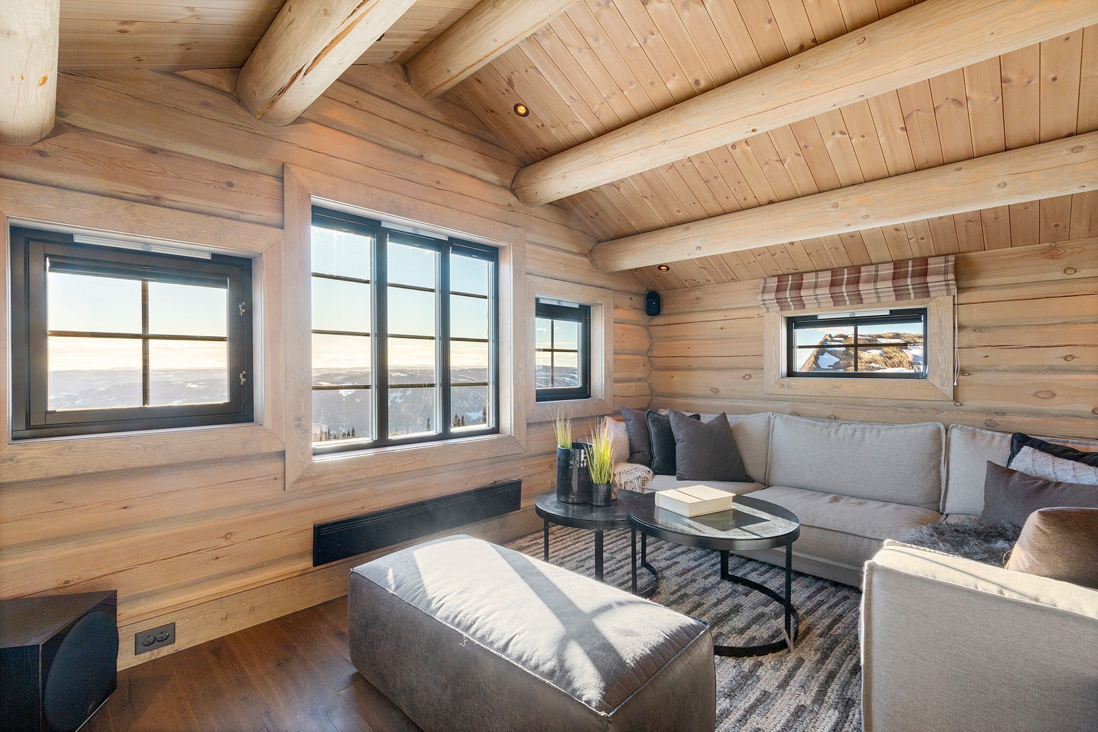 Østlaft's modell Cortina.
Hytta kan ha kundetilpassede løsninger som avviker fra standard leveranse. Galleribilde