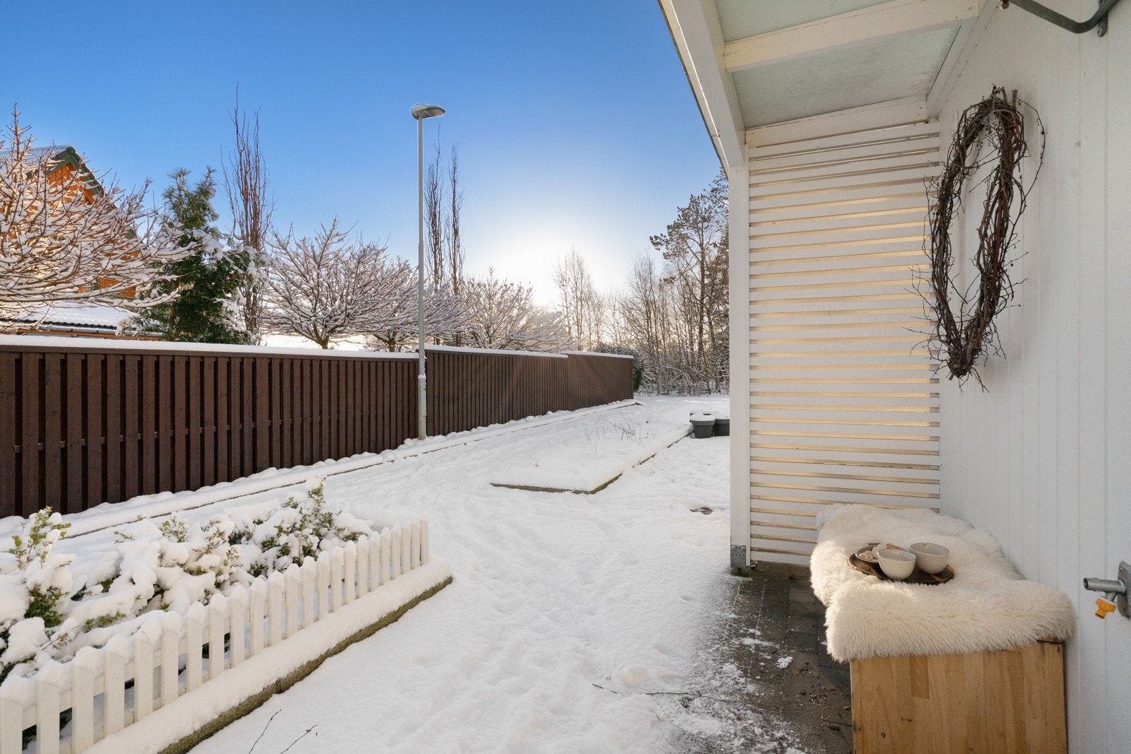 Kort avstand fra Sandved skole, samt flere barnehager og lekeplasser. Galleribilde