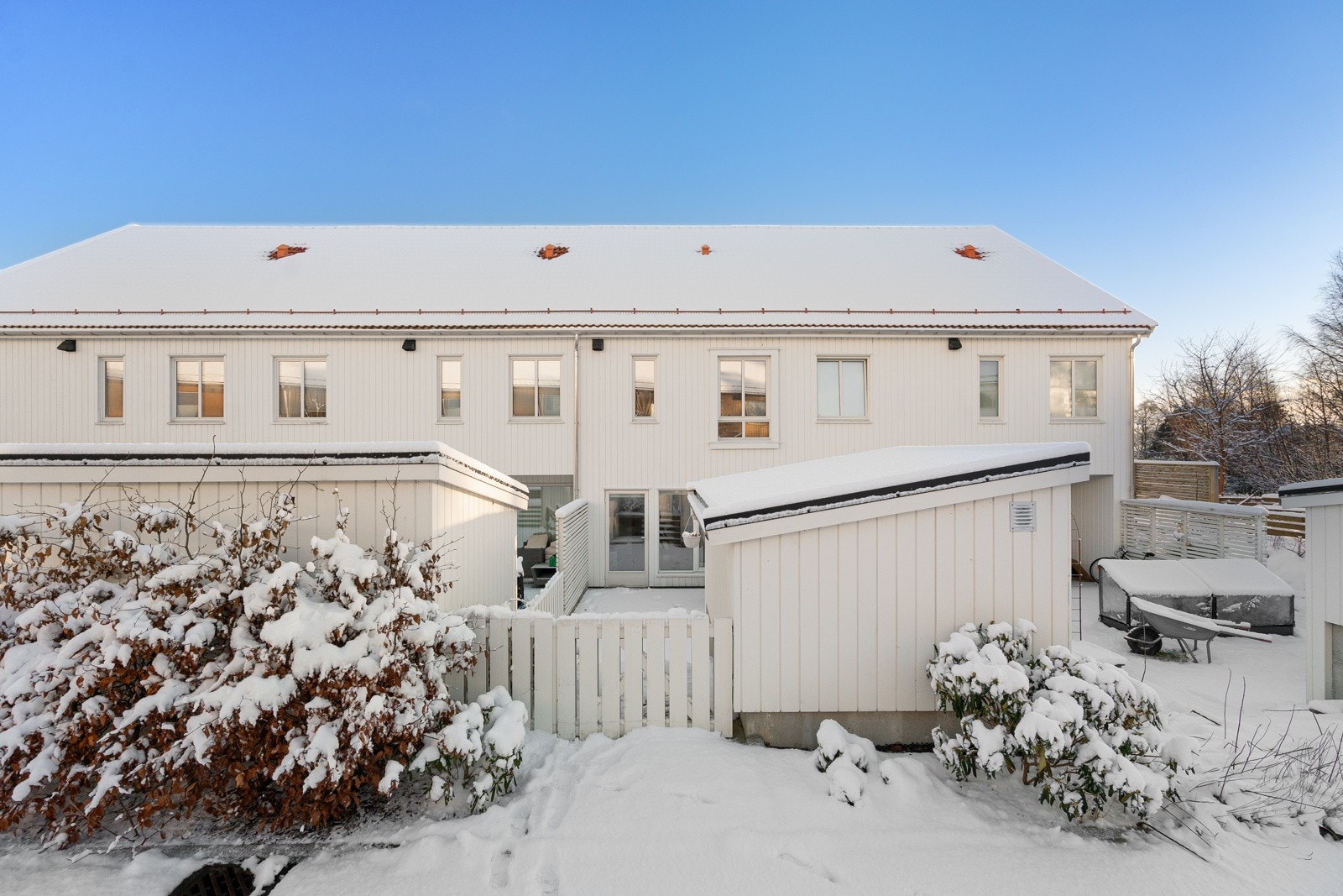 Det er også kort vei til flotte tur- og rekreasjonsområder. Galleribilde