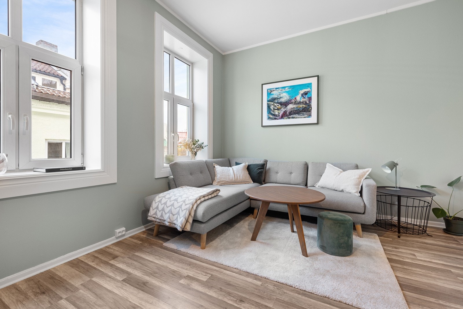 Lys og lekker 2-roms leilighet i velholdt, klassisk bygård. Galleribilde