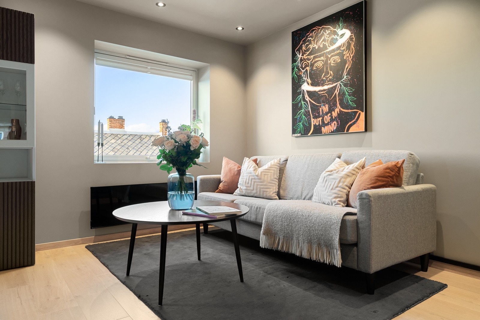 Fra stuevinduene får man god utsikt over hustakene på Møllenberg og mot spiret på Nidarosdomen. Galleribilde