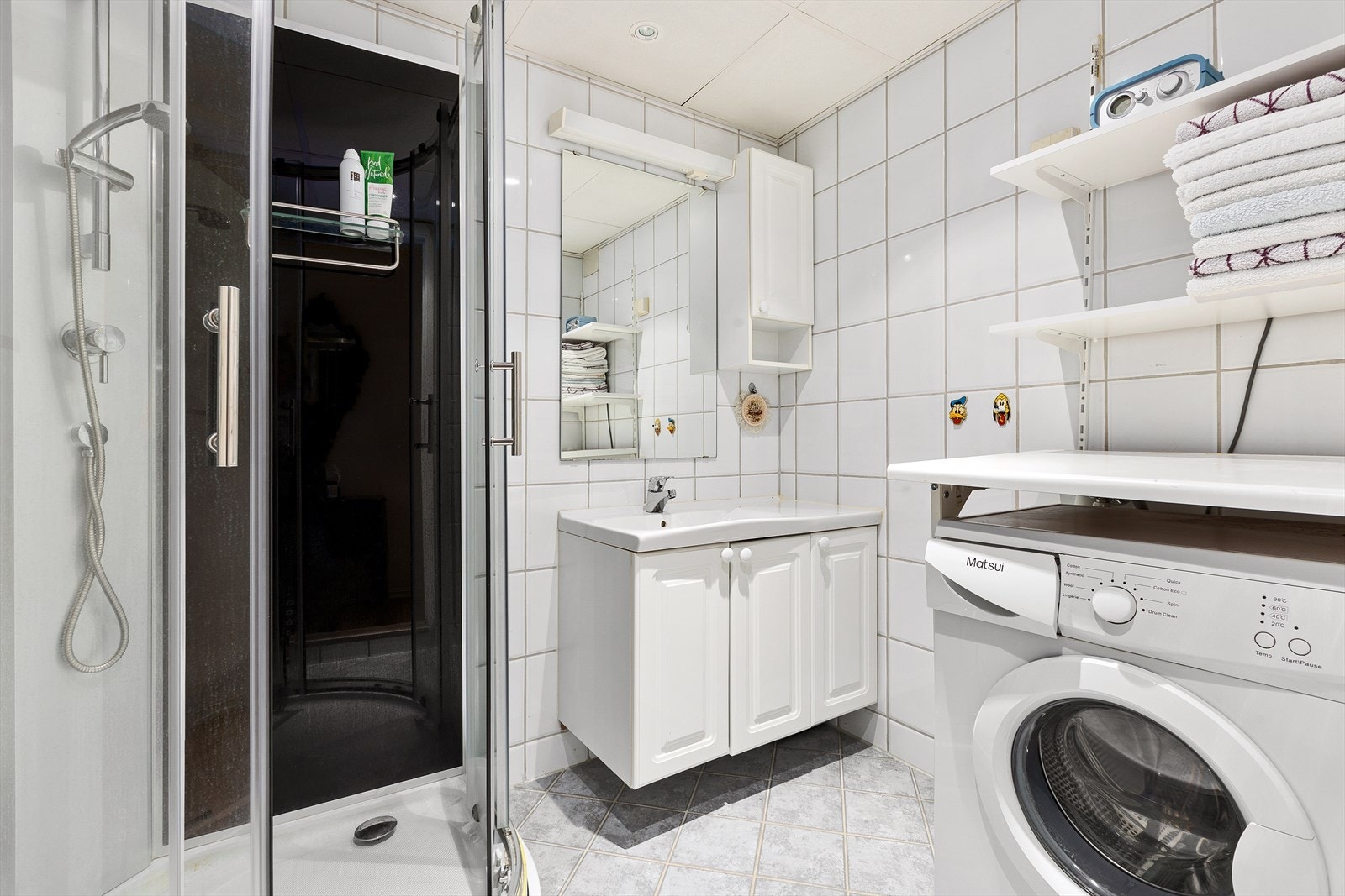 Flislagt bad med varmekabler Galleribilde