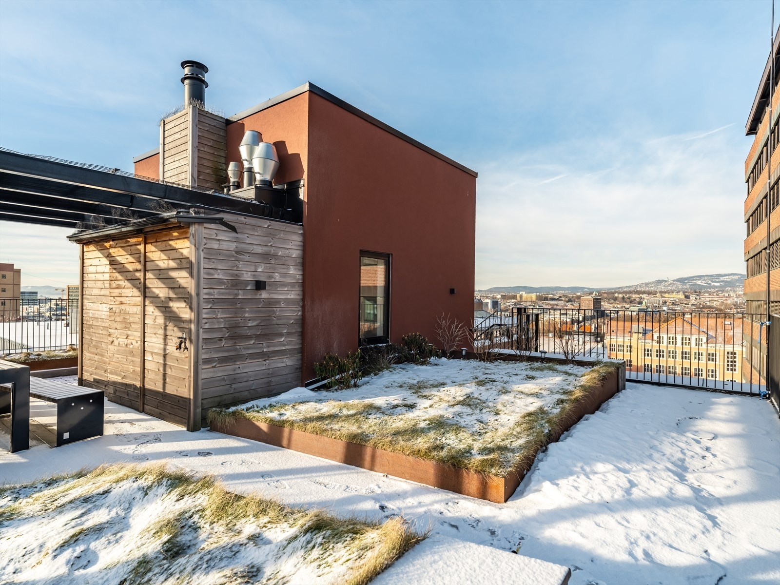 Om du skulle ta heisen helt opp til øverste etasje, vil dette være det som møter deg. Galleribilde