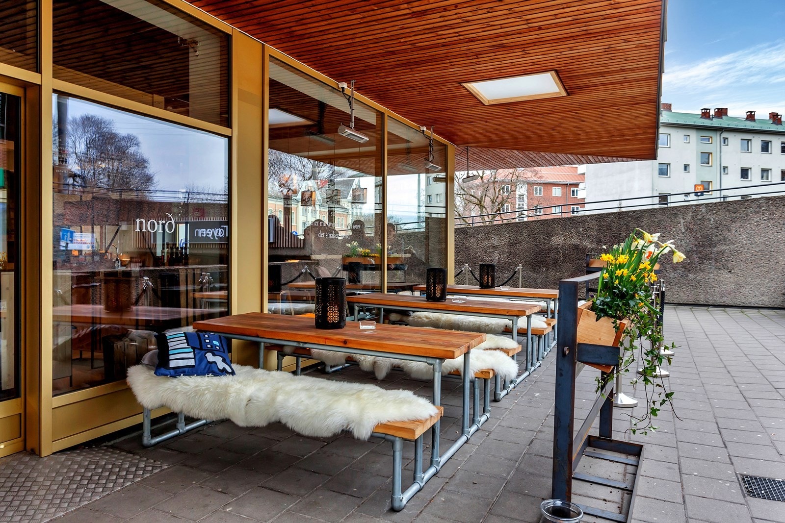 Tøyen Torg byr på alt fra gode matopplevelser til kollektivtransport. Noe for enhver. Galleribilde