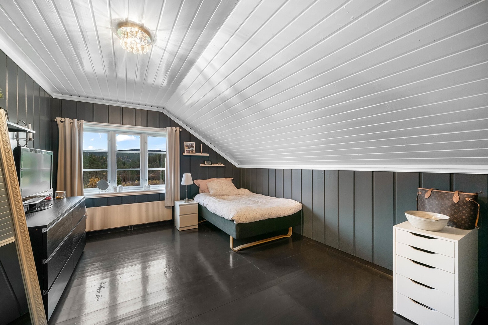 Soverom 2. etg Galleribilde