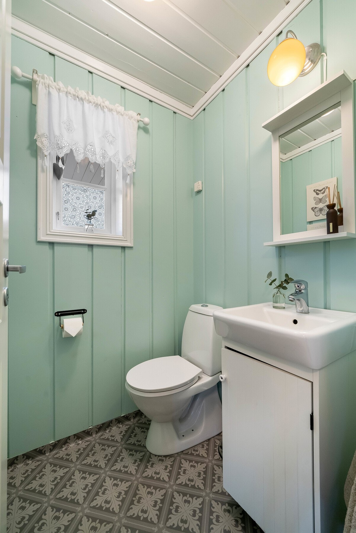 Toalett i gangen i 1. etg. Galleribilde