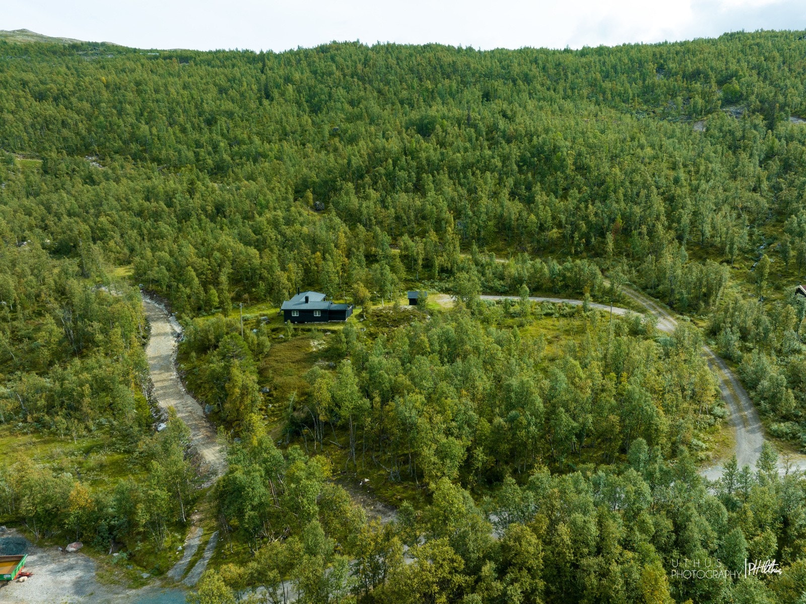 Flotte fjellområder i alle himmelrettninger. Langrennssporet går rett ved hytta Galleribilde