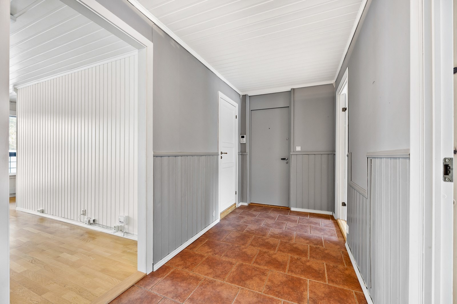 Fint inngangsparti med calling system. Galleribilde