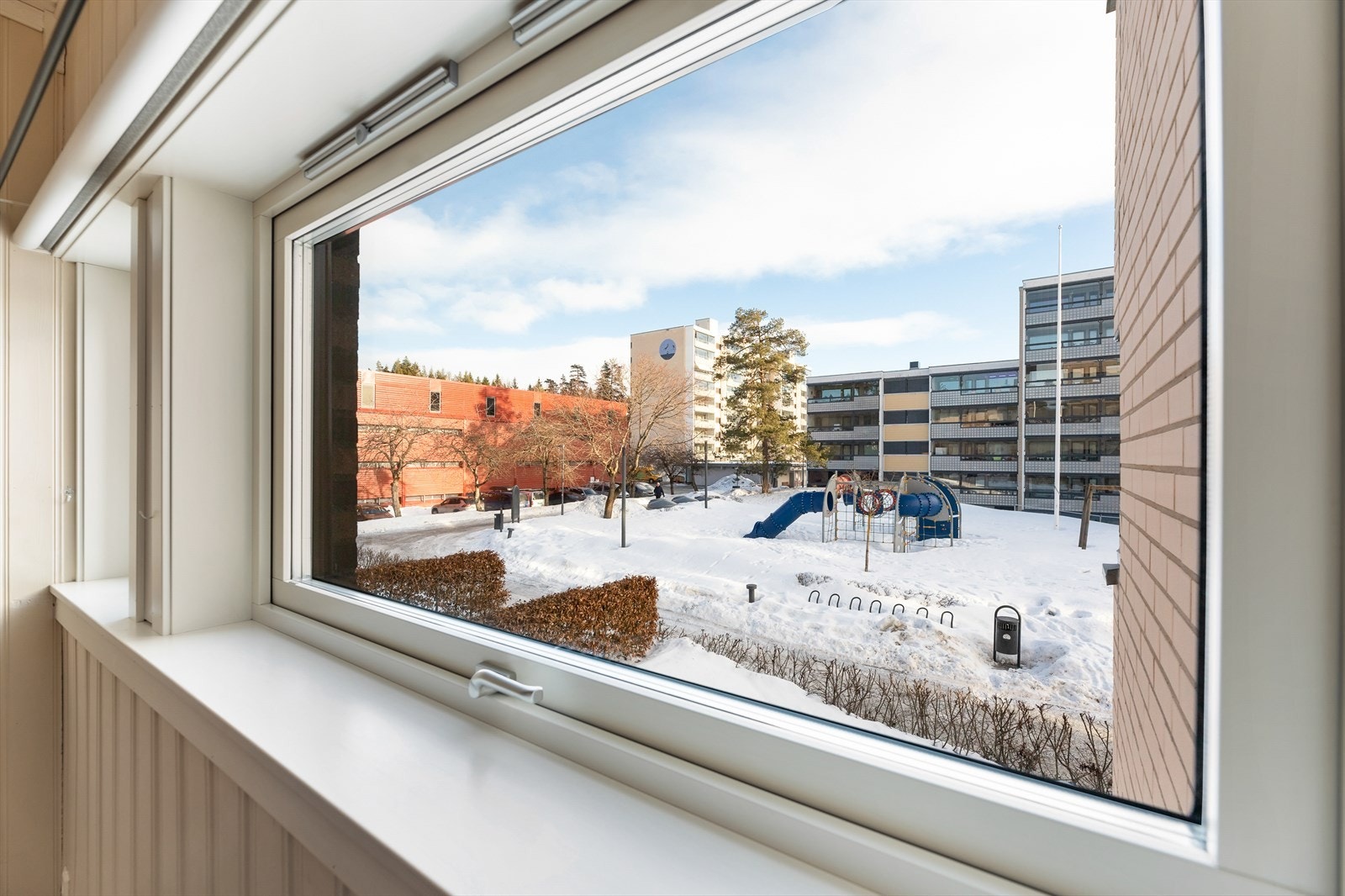 Utsikt fra vindu. Galleribilde