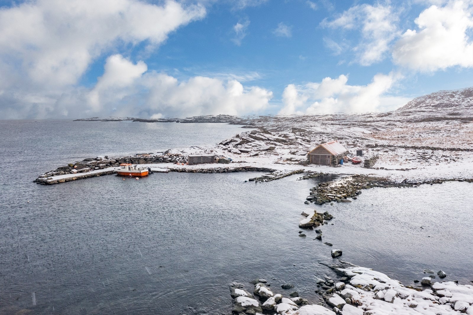 Boligen har rett til eget båtfeste i moloen like ved Galleribilde