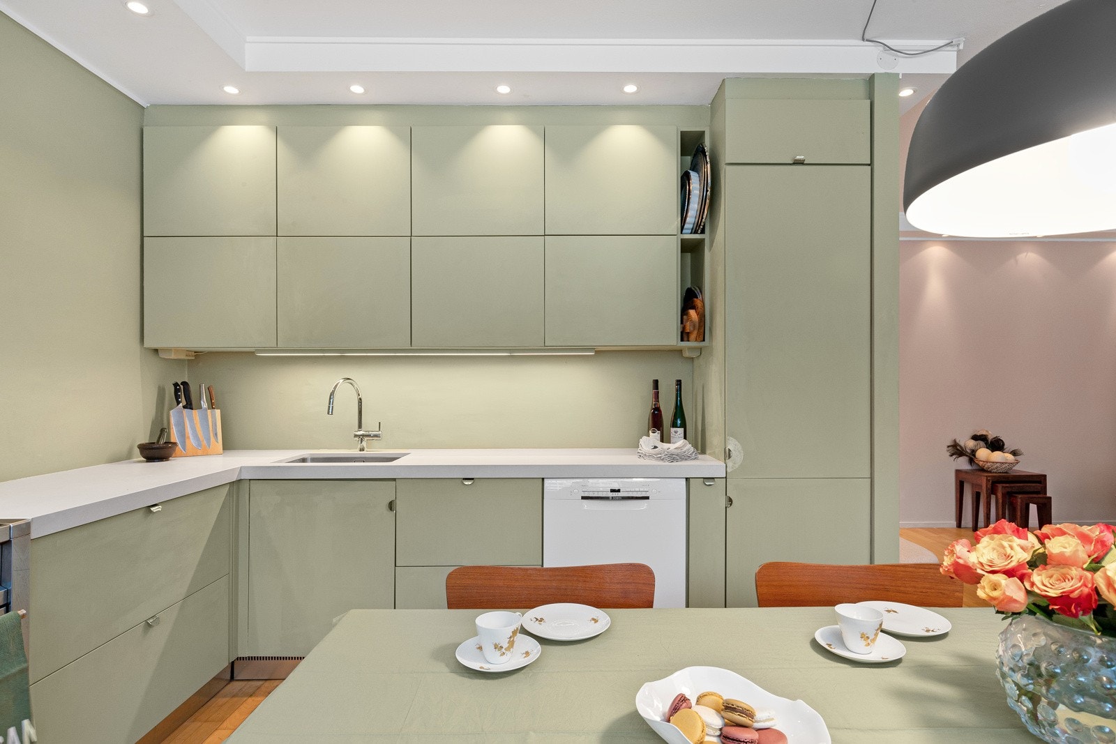 Vegghengt ventilator tilkoblet avtrekk. Galleribilde