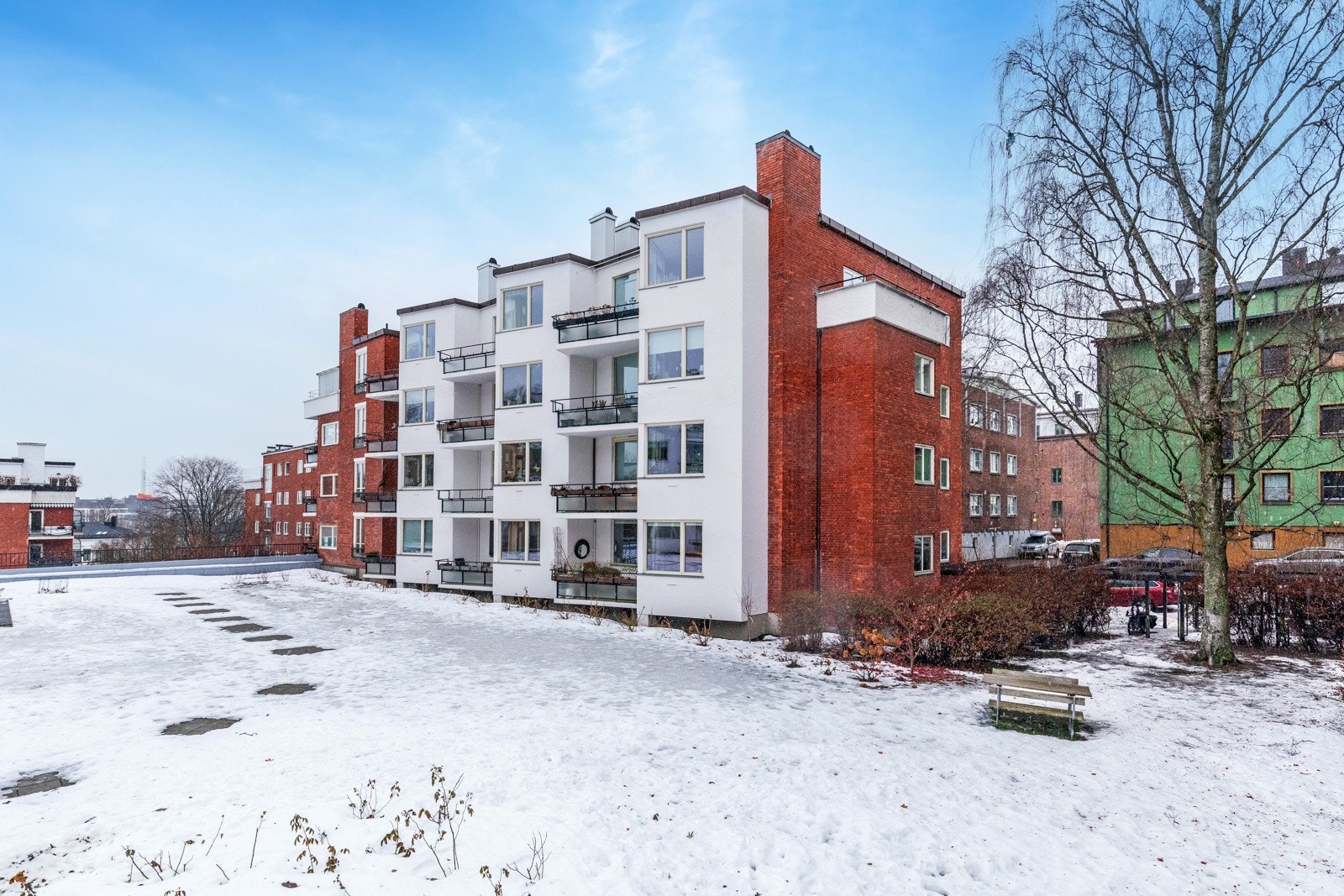 Leiligheten ligger i et ettertraktet området på øvre delen av Observatorie terrasse med nærhet til alle fasiliteter. Galleribilde