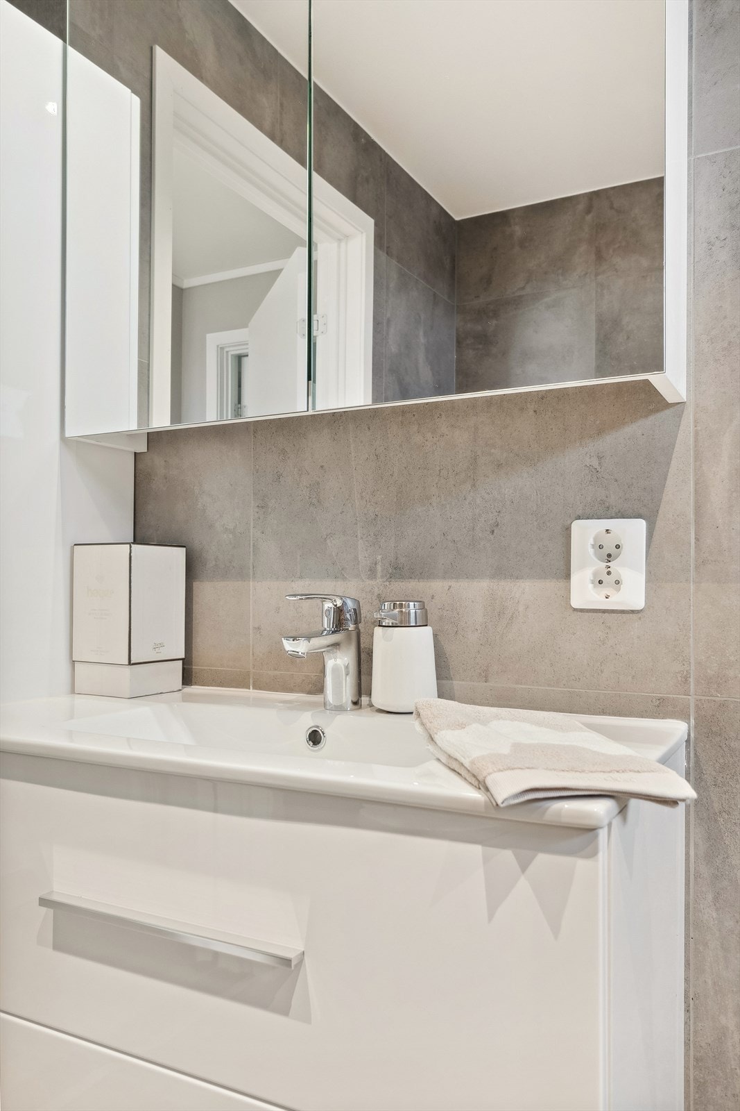 Detaljbilde fra badet i boligens toppetasje Galleribilde