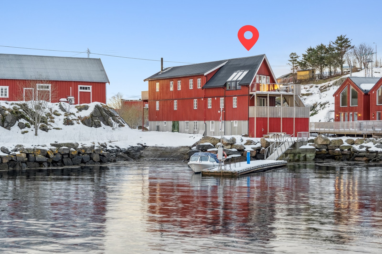 Velkommen til Buøyveien 6 - Presentert av Eiendomsmegler1 Lofoten. Galleribilde