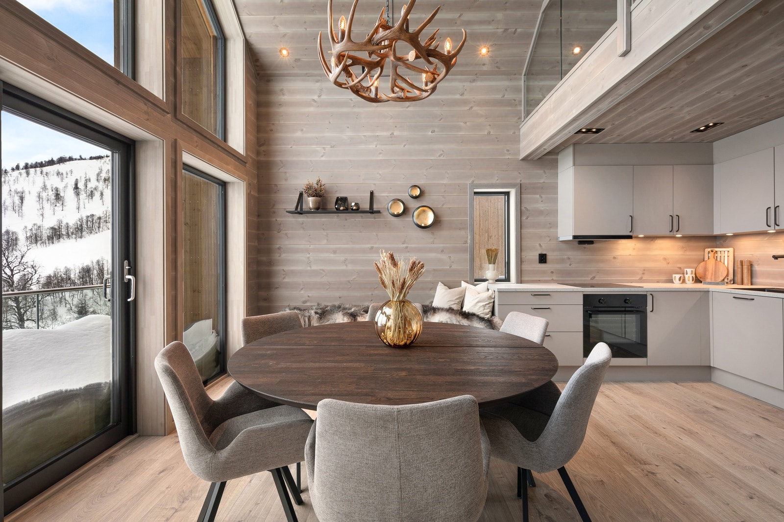 NB! dette er eit bilete frå ei oppgradert og ferdigbygd hytte. Bileta kan difor avvika på leveranse frå standard hytte. Galleribilde