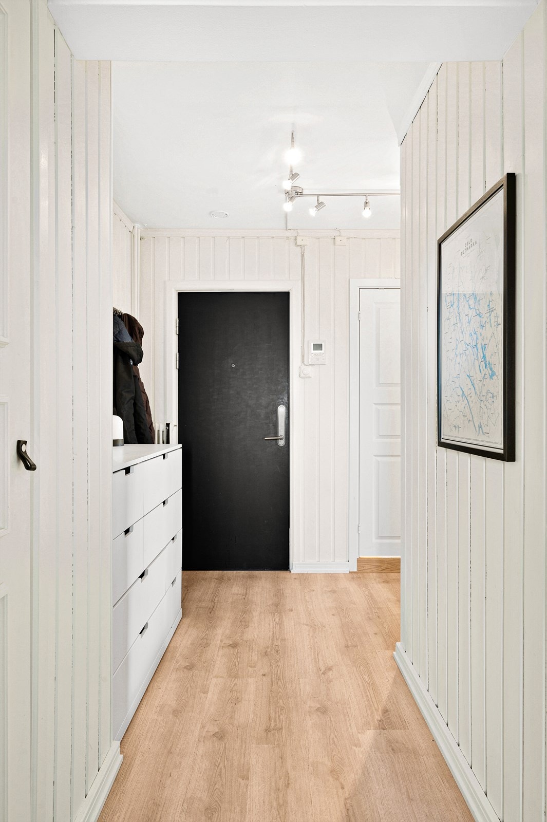 Velkommen inn! Det følger også en kjellerbod på 8 kvm. Galleribilde