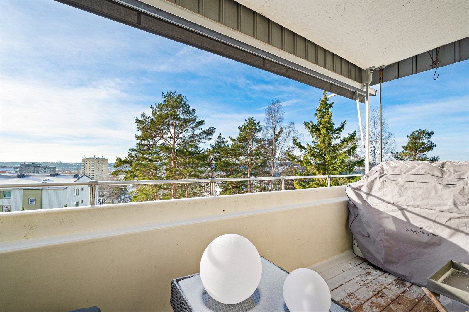 Optimale sol og lysforhold med sydvestvendt balkong! Galleribilde