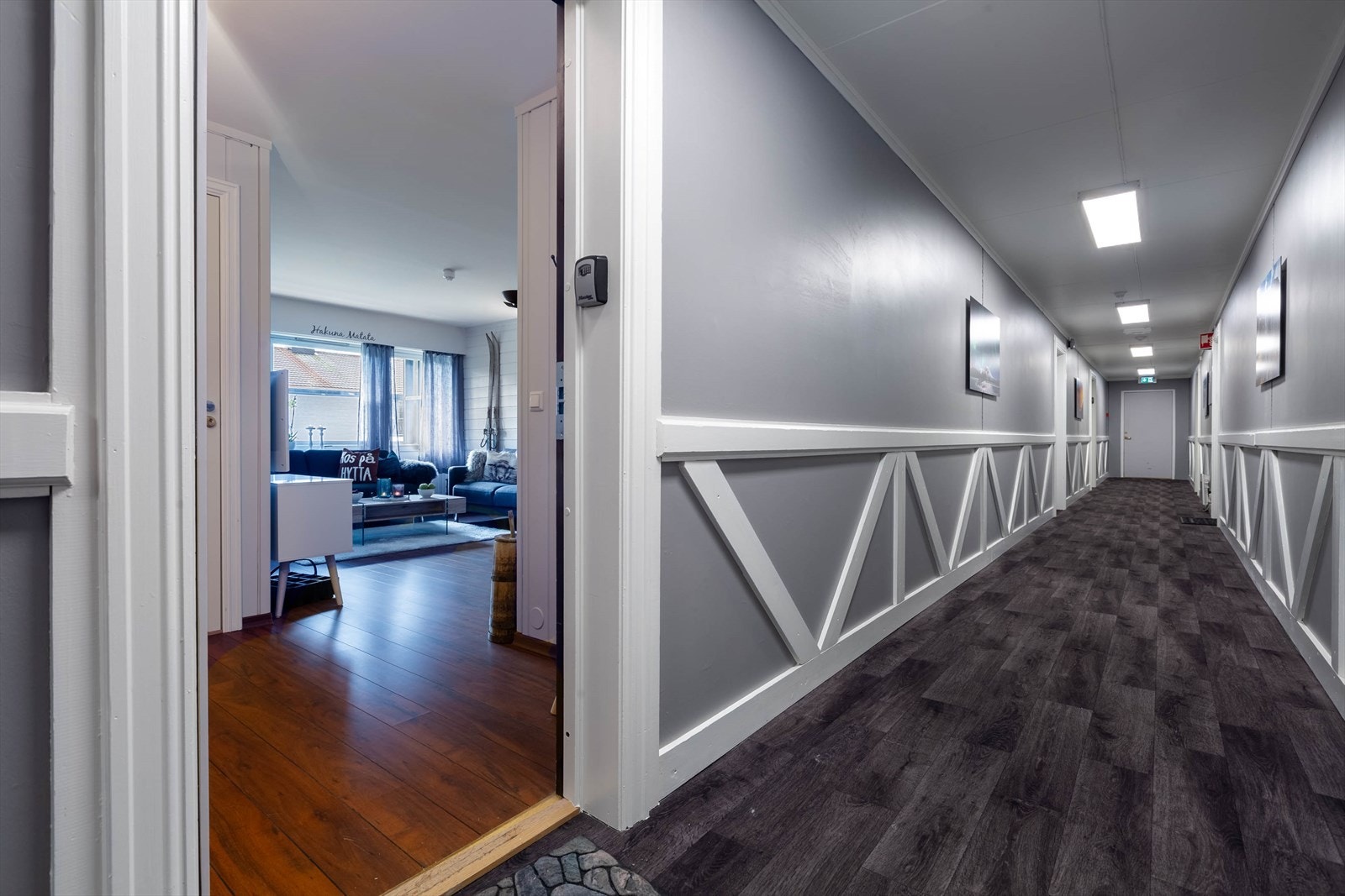 Fellesgang med inngang til leiligheten. Galleribilde