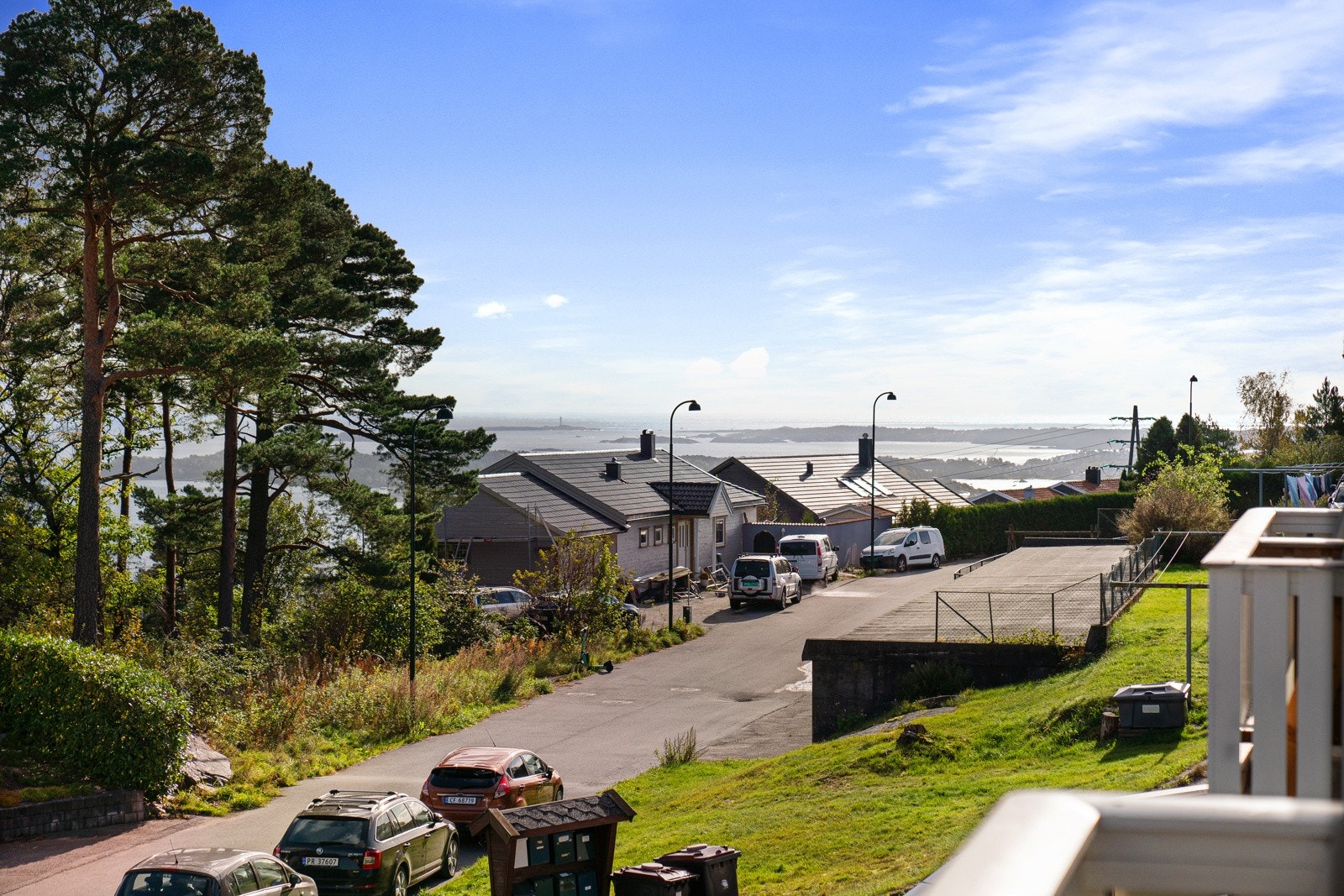 - Tinnheia ligger i et kjent og populært område | Meget sentralt beliggende med både gå/sykkelavstand til sentrum - Galleribilde