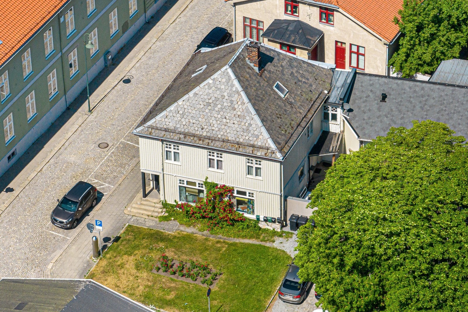 God eksponering for butikk mot gata Galleribilde