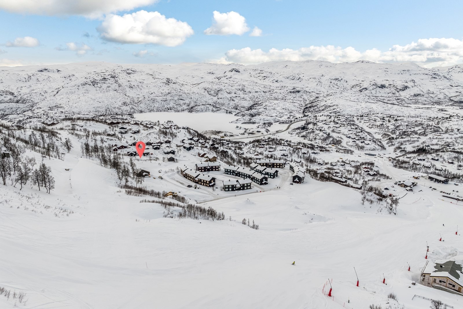 Ligger i enden av hyttefeltet Galleribilde