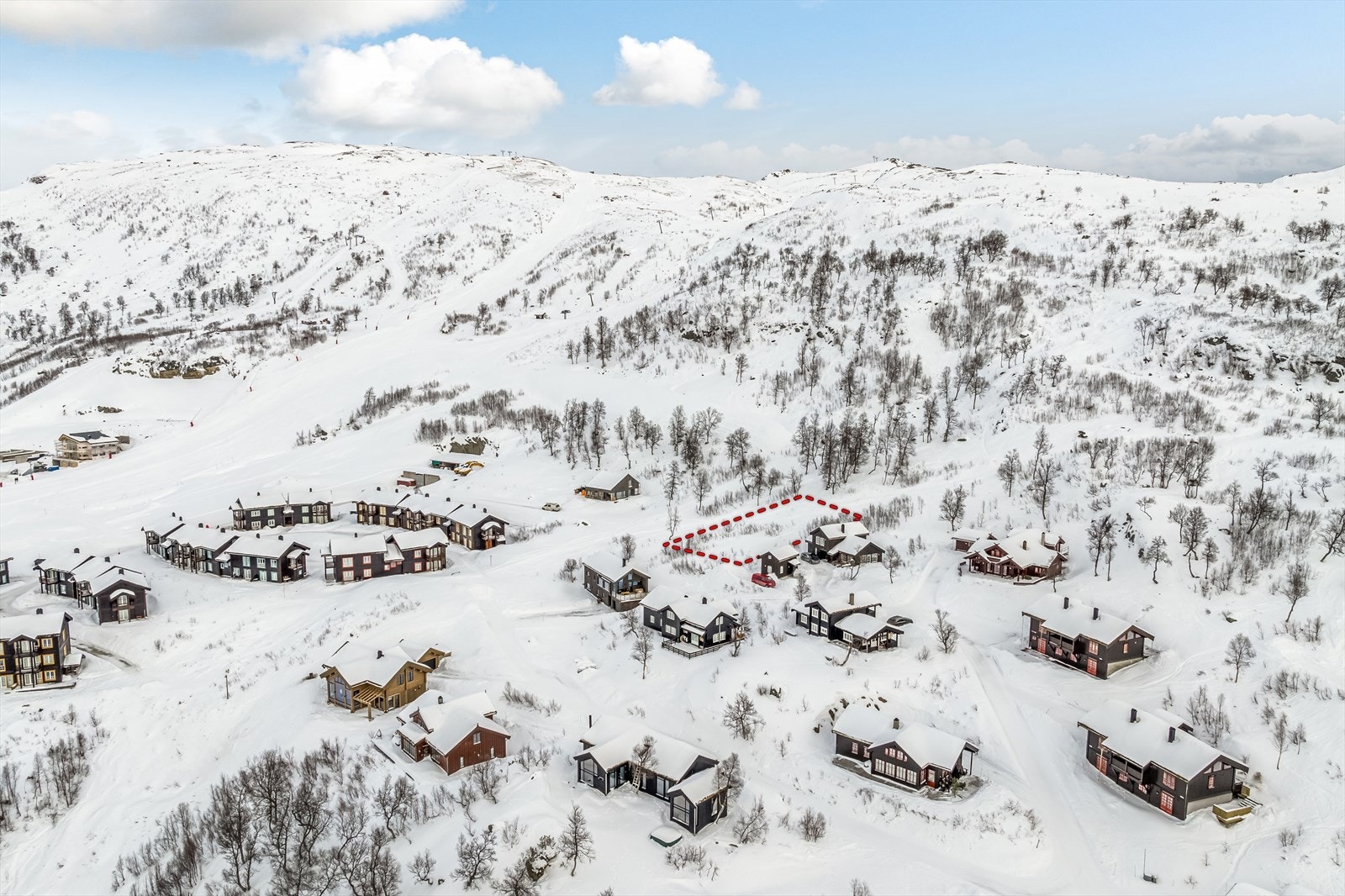 Flott beliggende tomt på Vågslid, ski inn/ut - Listøylvegen 171 - grensemarkering er ikke nøyaktige, men gir en omtrentlig indikasjon på mål/størrelse. Galleribilde