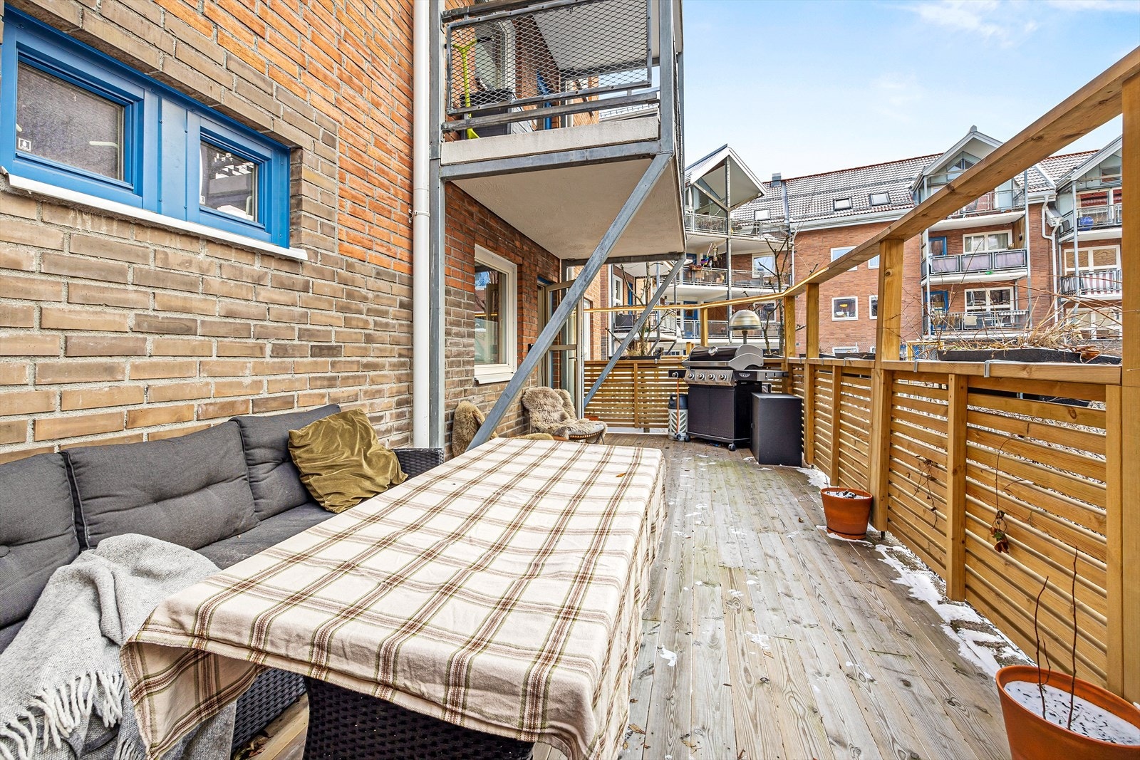 Fantastiskterrasse på hele 21m² med god plass til utemøbler og grill. Perfekt samlingspunkt for venner og familie! Galleribilde