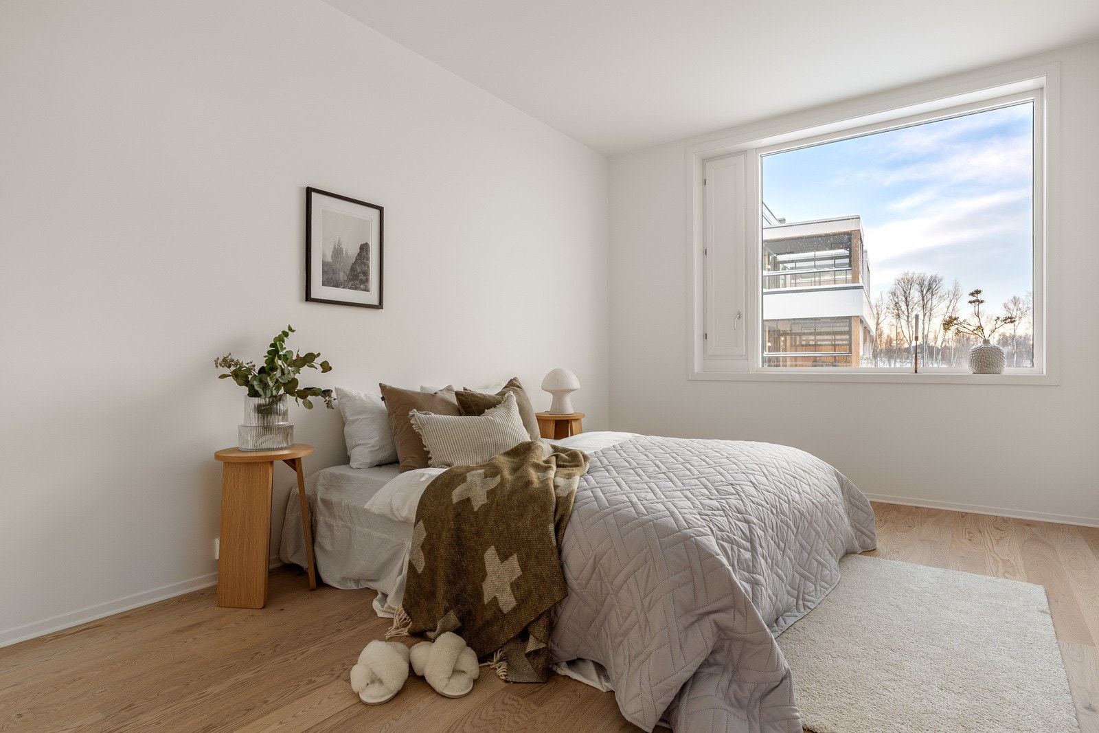 Leiligheten har tre romslige soverom. Galleribilde