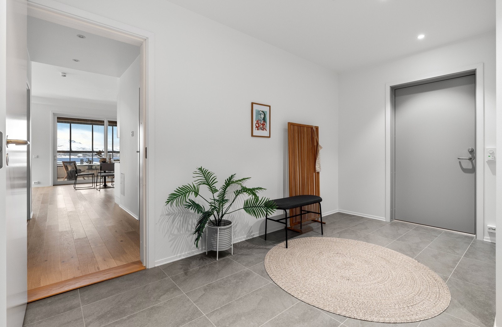 Velkommen inn! Leiligheten er ubebodd og innflyttingsklar. Galleribilde